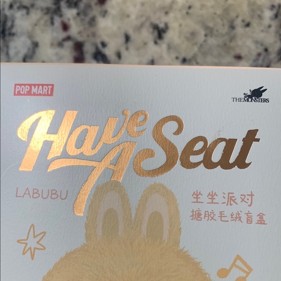 POP MART Labubu “Have A Seat” Vinyl Plush Figure - THE MONSTERS Series - NEW - Picture 2 of 7